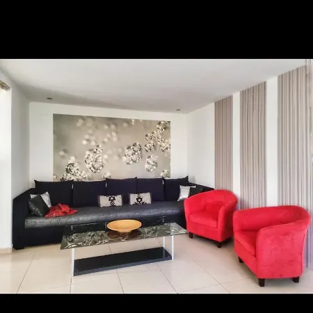 Adelfas Urgell Ρόζες